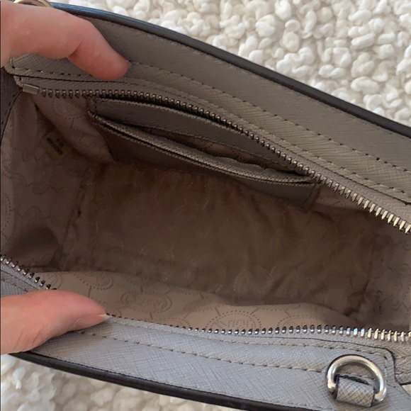 MK crossbody - Picture 3 of 4